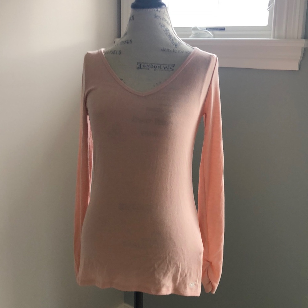 Hollister Peach LS V-Neck Tee M